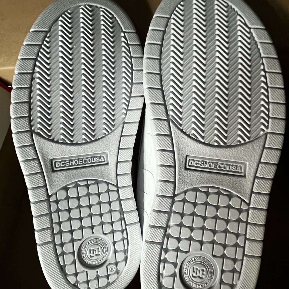 DC (NWOB) Classic White Skate Shoes-neon - Picture 6 of 11